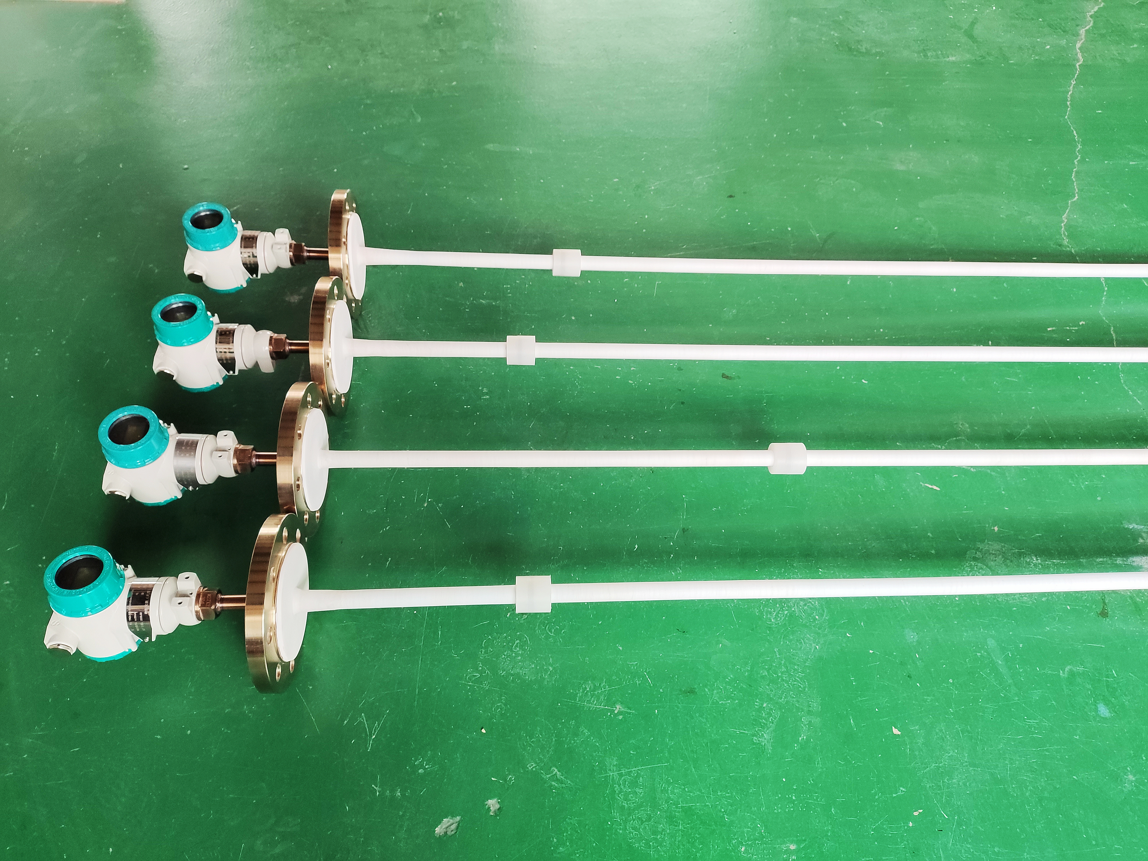 磁致伸縮液位計的遠傳電子技術(shù)