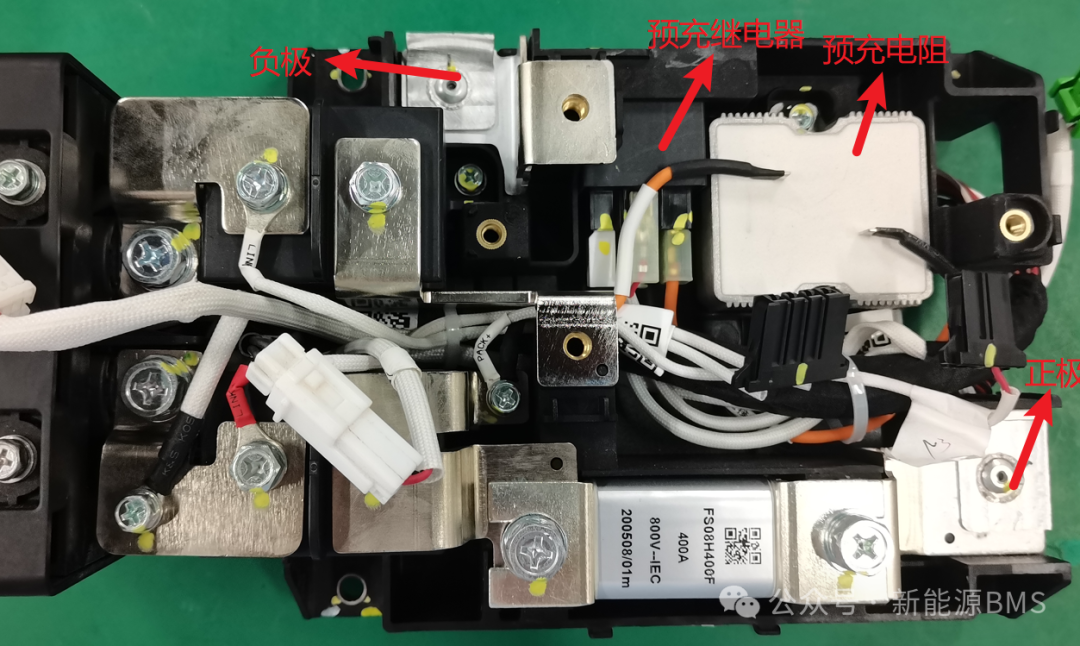 電動汽車高壓預(yù)充的實現(xiàn)方案