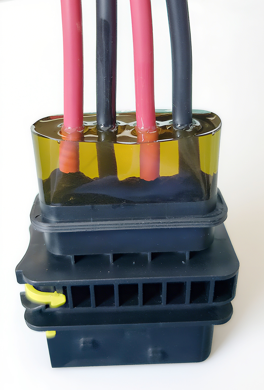 船艇艙外的電路板如何防<b class='flag-5'>鹽</b><b class='flag-5'>霧</b>腐蝕？