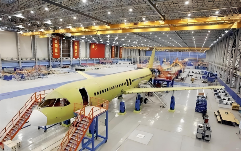 湃睿科技領(lǐng)航航空智造革新！飛機總裝數(shù)字孿生系統(tǒng)破解壁板裝配“高精度+量產(chǎn)”難題
