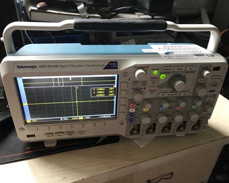 <b class='flag-5'>泰</b><b class='flag-5'>克</b>DPO2014B<b class='flag-5'>數(shù)字</b>熒光<b class='flag-5'>示波器</b>：平衡性能與實用性的<b class='flag-5'>測試</b>平臺