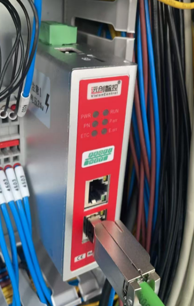 快遞分揀中心<b class='flag-5'>西門子</b><b class='flag-5'>1500</b>PLC通過<b class='flag-5'>EtherCAT</b>主站<b class='flag-5'>轉</b><b class='flag-5'>PROFINET</b>實現和與多個伺服進行通訊