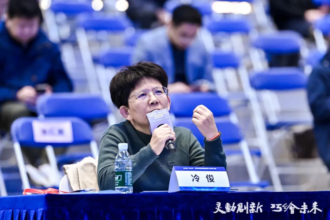 華成工控總經(jīng)理冷俊受邀擔(dān)任2025深圳智能<b class='flag-5'>機(jī)器人</b><b class='flag-5'>靈巧手</b>大賽決賽評(píng)委