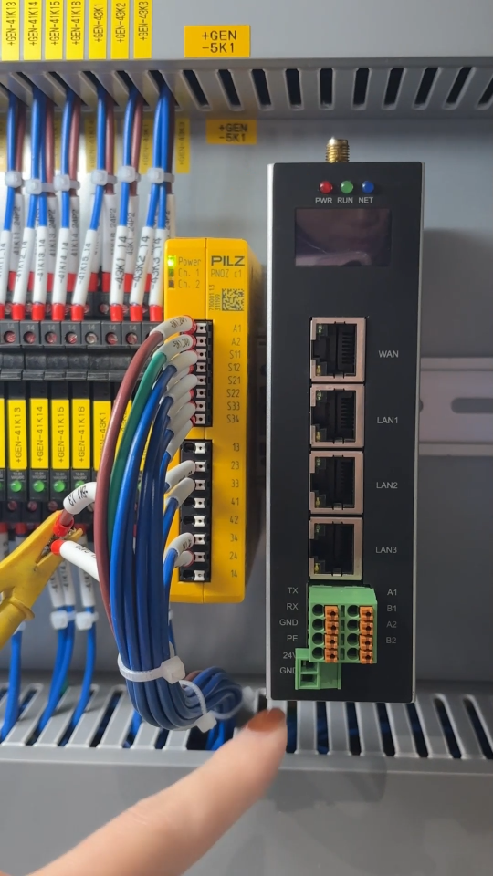就这么个小模块，它能实现工厂的数字化改造？# #plc #物联网 