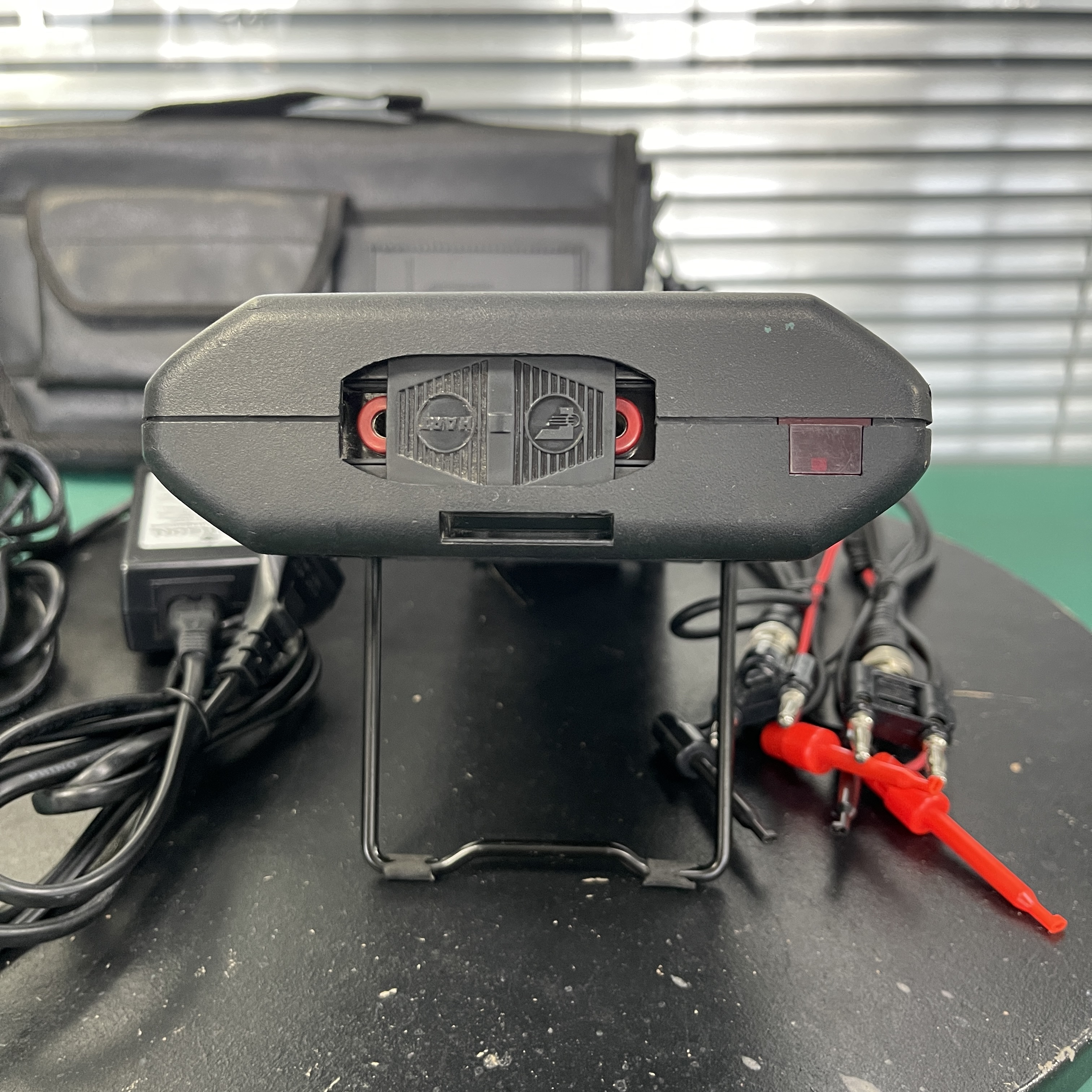 艾默生HART 475现场通信器：智能仪表调试与维护的工业标准