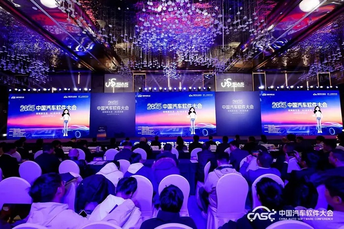 过程×框架×平台：安全“三支柱”护航AI应用量产落地