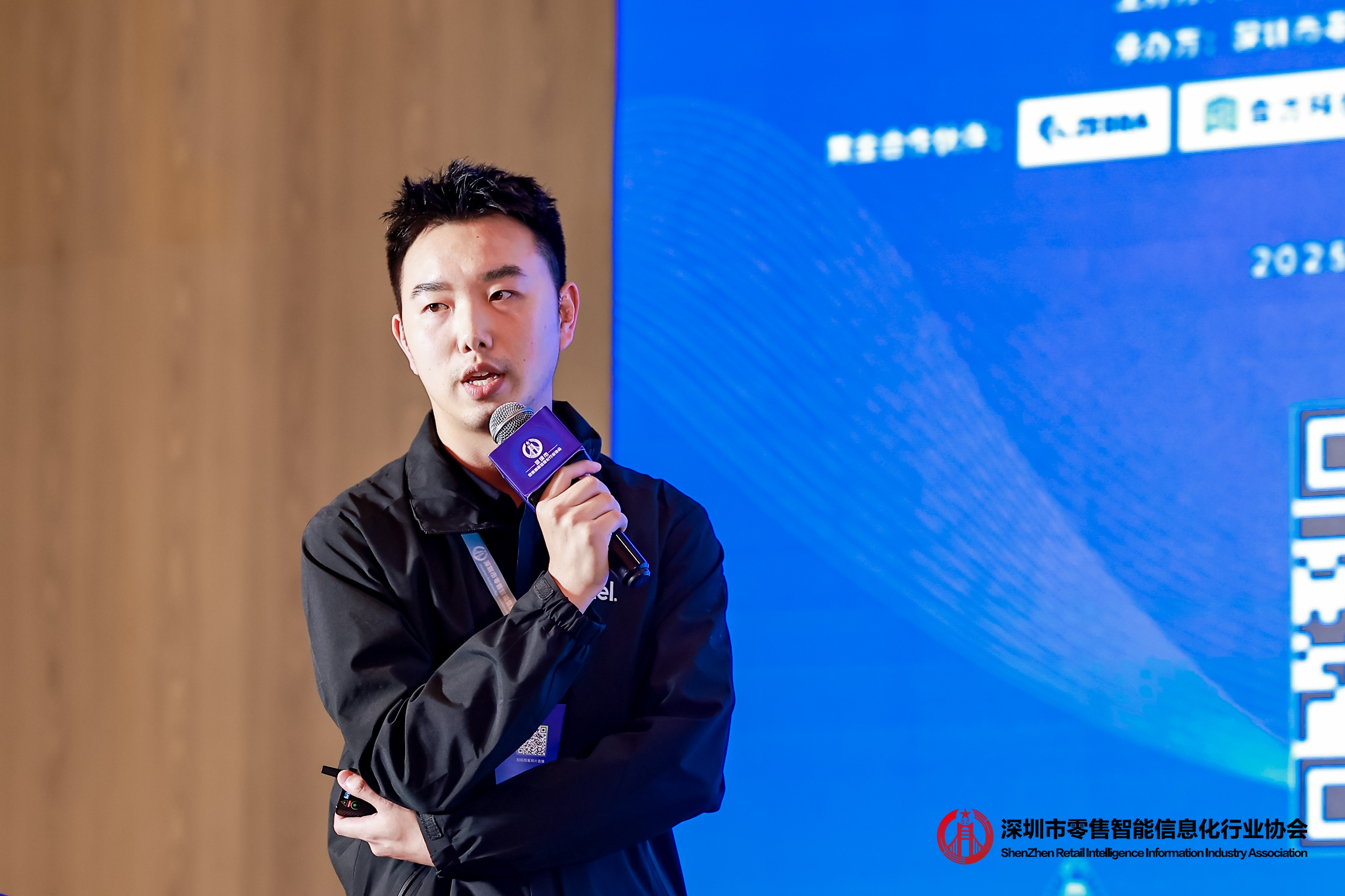 “数驱共融，价值共生”数字化转型创新峰会在深圳成功举办