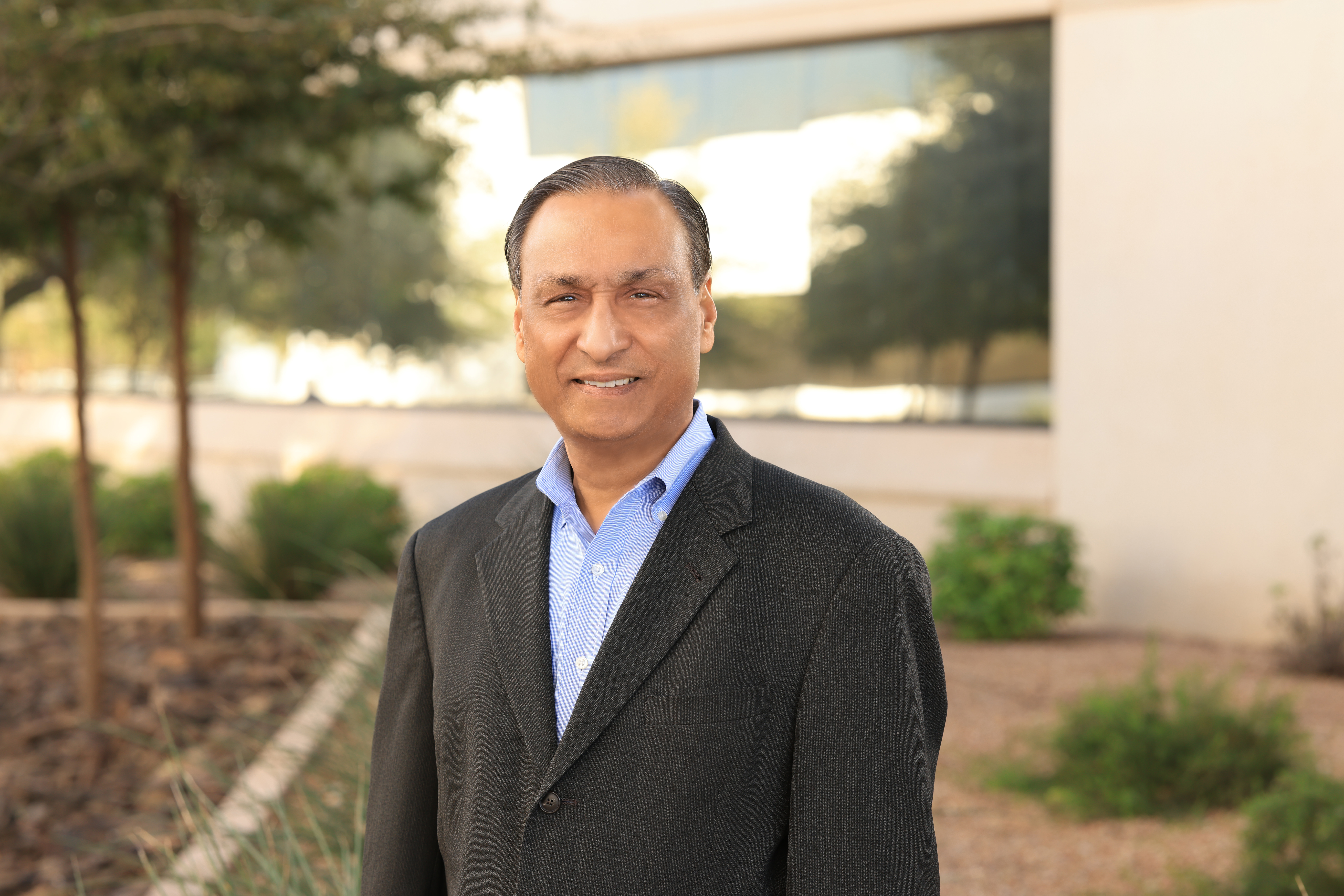 Microchip 2026年展望:重视AI并多元化技术布局,汽车和工业预期强劲复苏