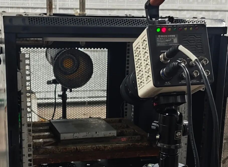 應(yīng)用案例 | 深視智能高速相機以5000幀率捕捉液滴撞擊電池板瞬態(tài)，助力鋰電池<b class='flag-5'>滅火</b>劑<b class='flag-5'>高效</b>研發(fā)