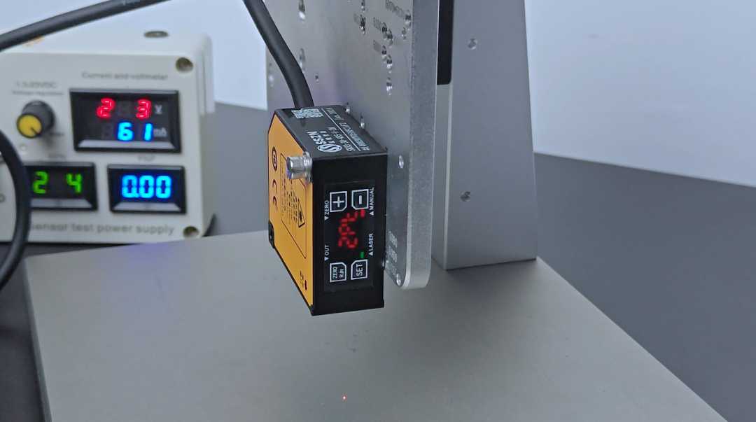 深視課堂丨<b class='flag-5'>點(diǎn)</b>激光位移傳感器SD33系列<b class='flag-5'>兩點(diǎn)</b>示教操作指南（第四課）