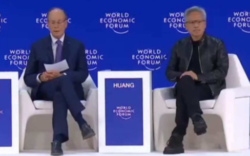 英偉達(dá)CEO黃仁勛駁斥<b class='flag-5'>AI</b>泡沫，Rubin機(jī)架方案有望8月出貨