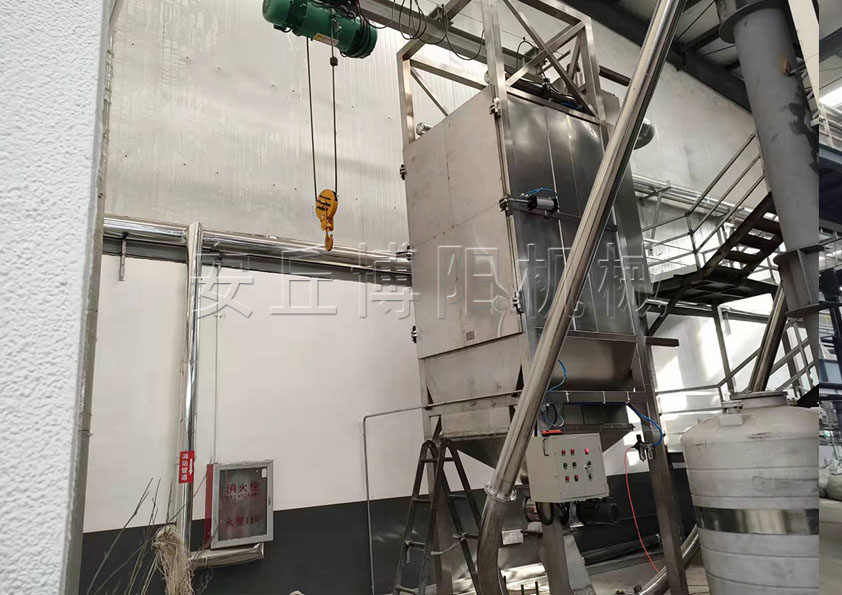 1.5噸氯化噸包自動破袋機  無塵噸包拆包卸料站現(xiàn)場  #噸袋拆包機供應(yīng) 