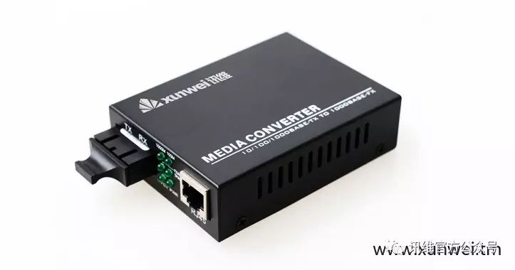 解密<b class='flag-5'>光纖</b><b class='flag-5'>傳輸</b>兩大路徑：多模 vs 單模，誰撐起了各行業(yè)<b class='flag-5'>信號</b><b class='flag-5'>傳輸</b>命脈？