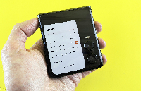 <b class='flag-5'>折疊</b>屏<b class='flag-5'>手機(jī)</b>的“柔韌”搭檔：導(dǎo)熱凝膠在<b class='flag-5'>折疊</b><b class='flag-5'>手機(jī)</b>的運(yùn)用