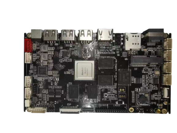 高精度協(xié)同：深圳<b class='flag-5'>SMT</b>貼片在半導(dǎo)體制造中的關(guān)鍵作用