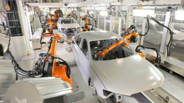 RFID赋能汽车制造涂装工艺:从工件追踪到质量管控的效率升级