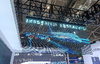 2026顯示新寵：LED全息屏雙面廣告機，憑什么席卷全場景？