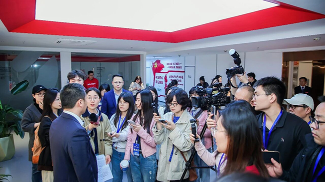 人民日报、新华网、央视等31家主流媒体齐聚罗莱迪思，共探AI数智光科技“新质活力”