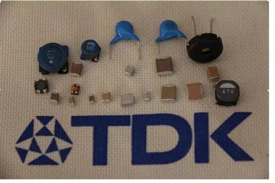 TDK车规贴片电容CGA2B3X7R1H104KT0Y0F深度拆解