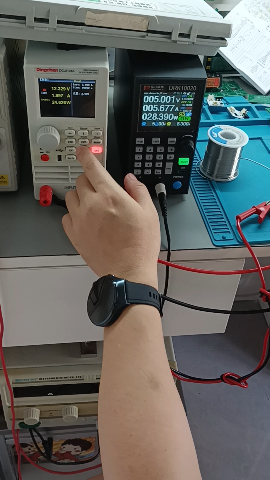 中广芯源SC1668客户案子，5V升12V 2A,带载老化测试#电路知识 #pcb设计 #人工智能 